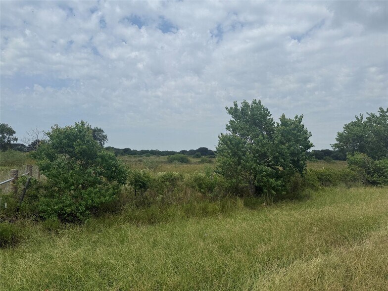 More Photos Of 0 County Road 25 Rd, Damon Land For Sale