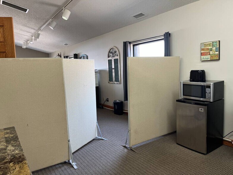 More Photos Of 1435 Division St, Waite Park Convenience Store For Lease