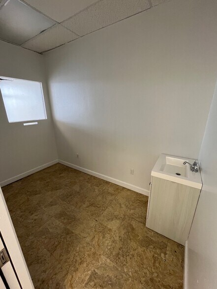 More Photos Of 1535 Spring Cypress Rd, Spring Storefront For Lease