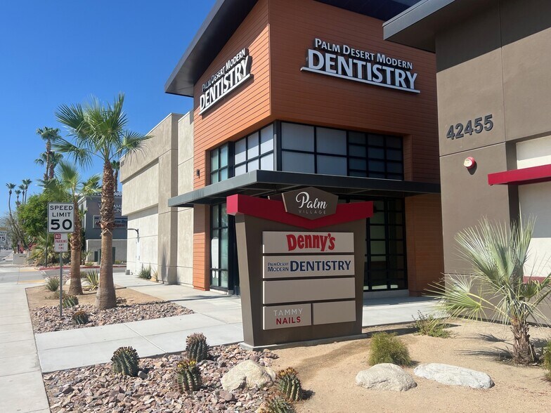 More Photos Of 42355 Washington St, Palm Desert General Retail For Lease