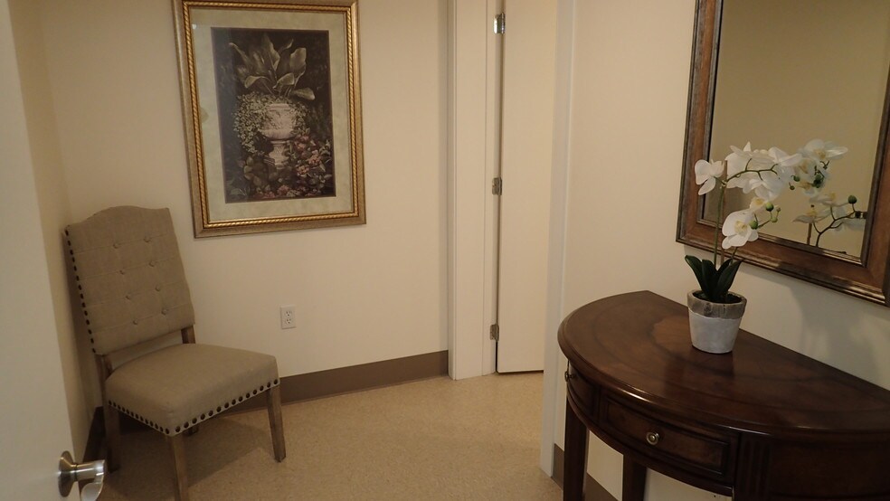More Photos Of 1733 Washington Blvd, Easton Office For Sale