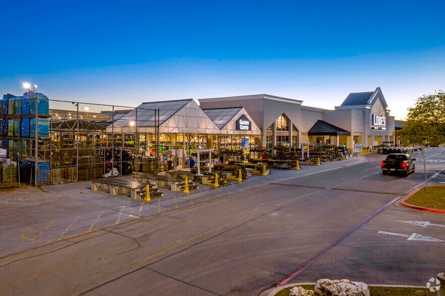 More Photos Of 11309-11323 Bandera Rd, San Antonio Unknown For Lease