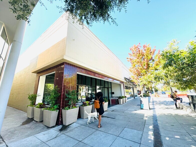 More Photos Of 320 California Ave, Palo Alto Storefront For Lease