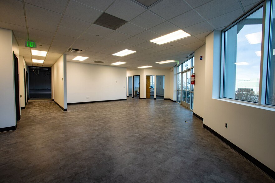 More Photos Of 5610 Ward Rd, Arvada Light Manufacturing For Sale