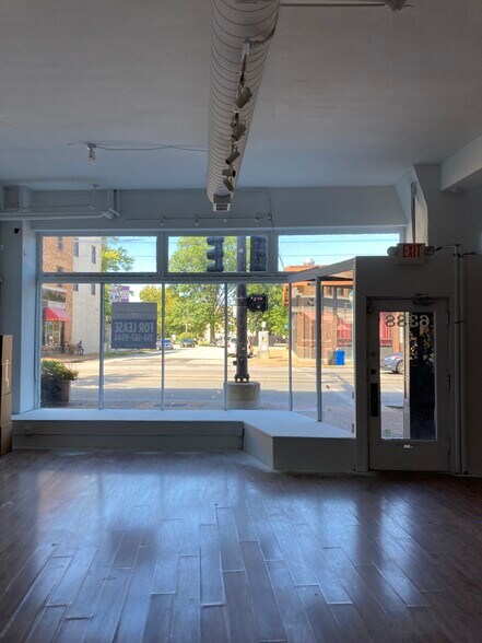 More Photos Of 6388-6394 Delmar Blvd, Saint Louis Storefront Retail Residential For Lease