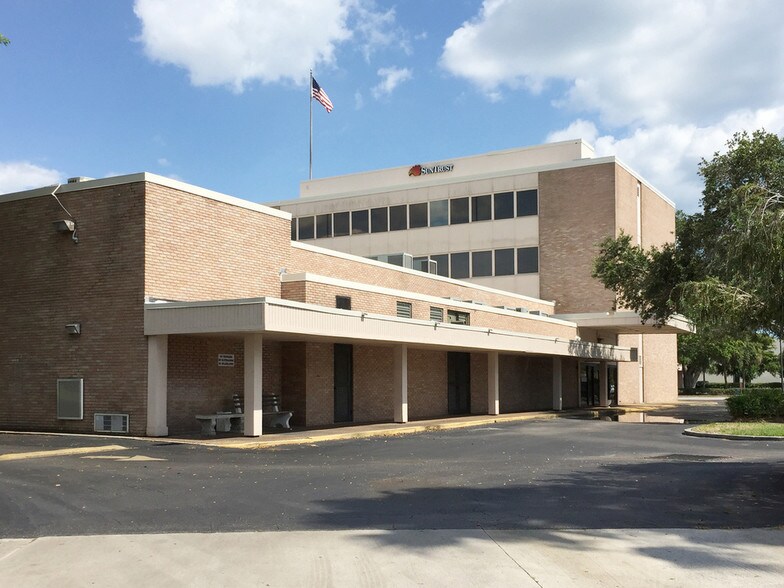 More Photos Of 200 Nokomis Ave S, Venice Office For Lease