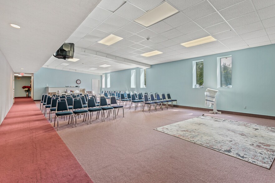 More Photos Of 3601 E Moody Blvd, Bunnell Religious Facility For Sale