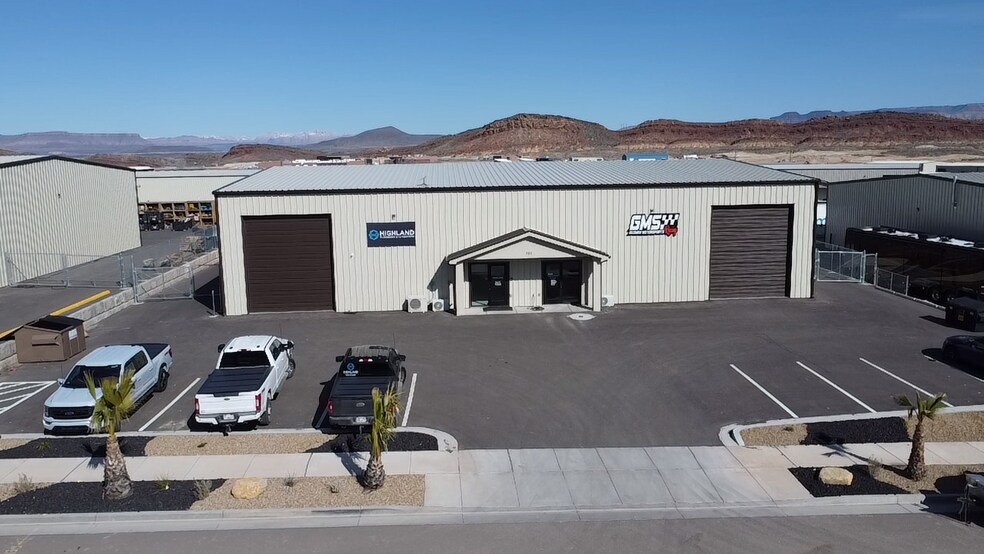 Primary Photo Of 721 S 5725 W, Hurricane Warehouse For Lease