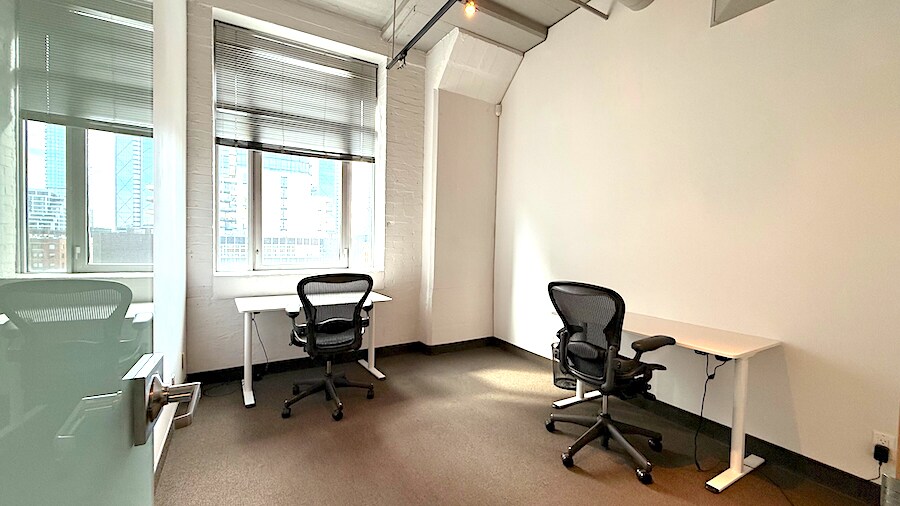 More Photos Of 119 Spadina Ave, Toronto Loft Creative Space For Lease