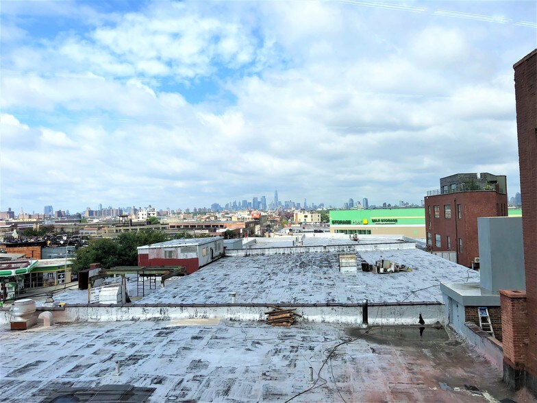 More Photos Of 4825 Metropolitan Ave, Ridgewood Loft Creative Space For Lease