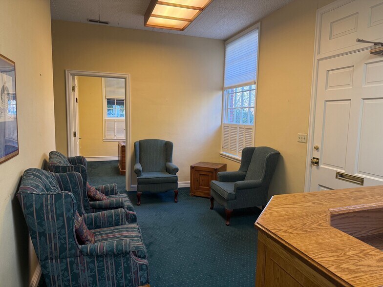 More Photos Of 810 SW Madison Ave, Corvallis Office For Lease