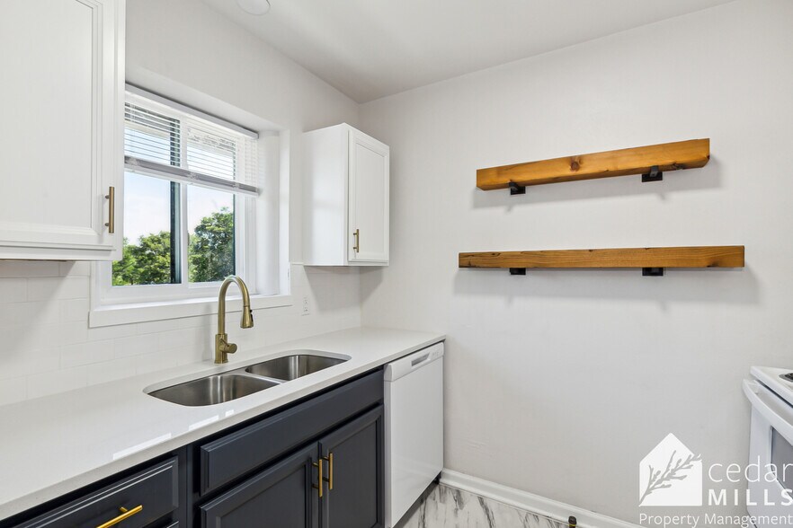 More Photos Of 644 N Bluff Ave, Wichita Multifamily For Sale