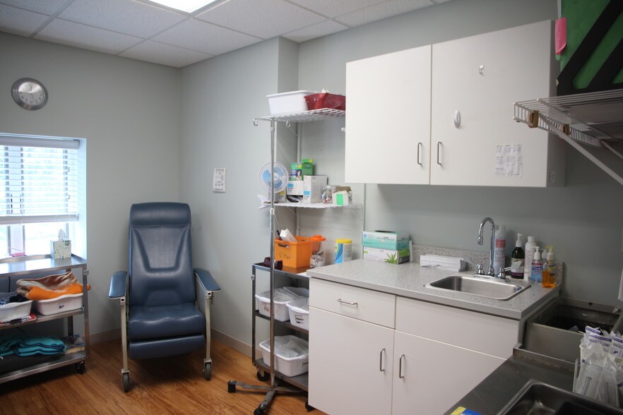 More Photos Of 700 Attucks Ln, Hyannis Medical For Sale