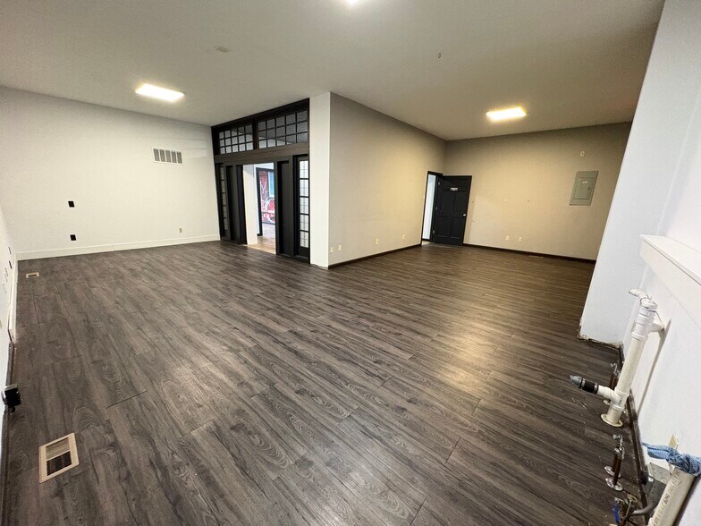 More Photos Of 816 Main St, Lafayette Storefront Retail Residential For Lease