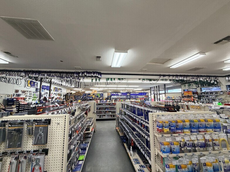 More Photos Of 35335-35297 Highway 41, Coarsegold Freestanding For Lease