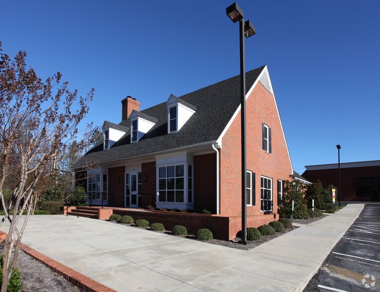 More Photos Of 4354 Forsyth Rd, Macon-Bibb Unknown For Lease