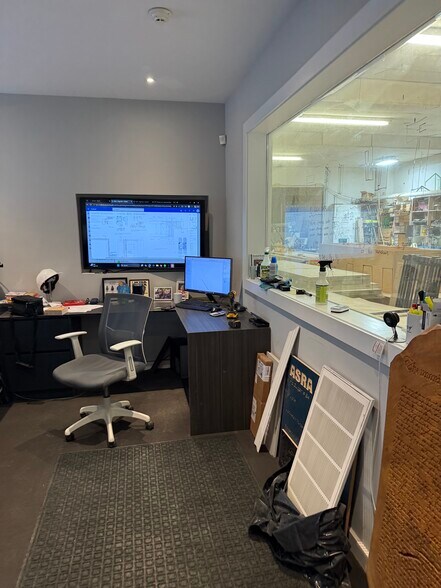 More Photos Of 255 Leonia Ave, Bogota Light Manufacturing For Lease
