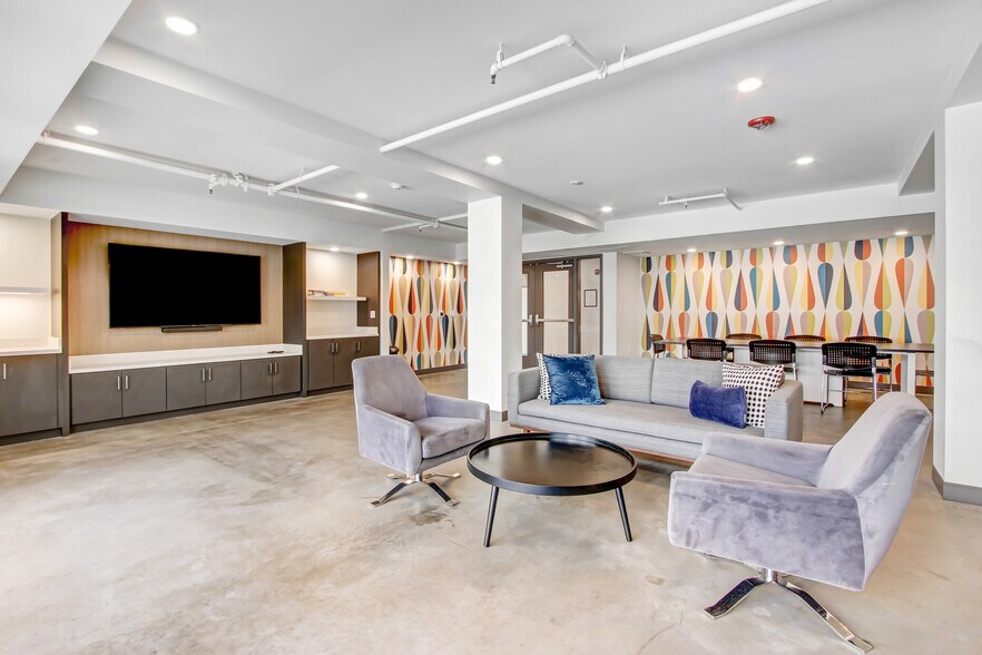 More Photos Of 6625 Reseda Blvd, Reseda Apartments For Lease