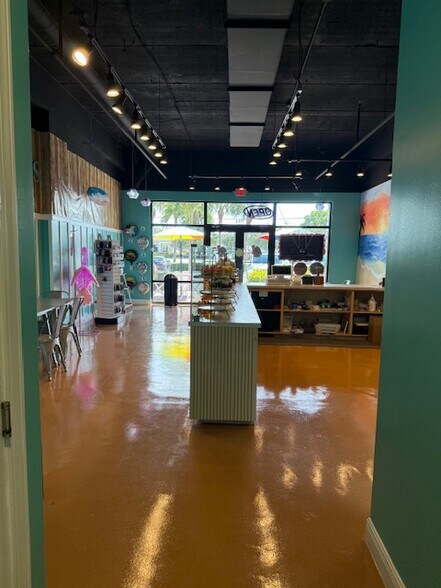 More Photos Of 3369 Pine Ridge Rd, Naples General Retail For Sale