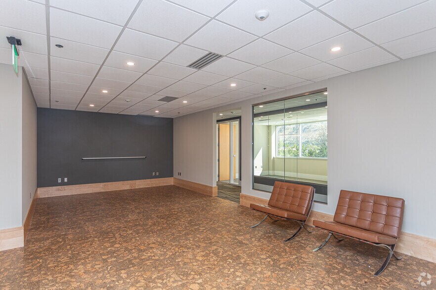 More Photos Of 1712 S East Bay Blvd, Provo Unknown For Lease