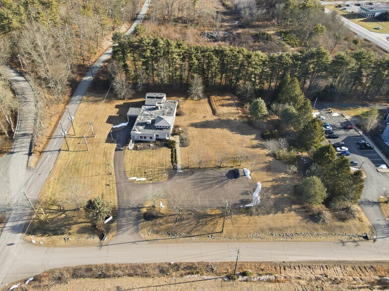 More Photos Of 113 Pocono Dr, Milford Office For Sale