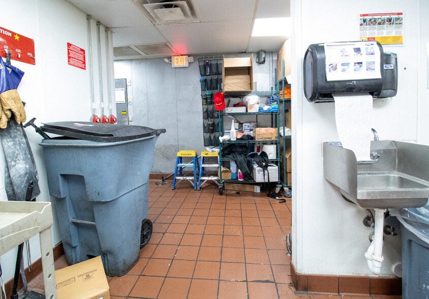 More Photos Of 504 W Vine St, Kissimmee Restaurant For Sale