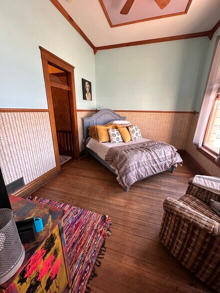 More Photos Of 36 W Utah Ave, Payson Storefront For Sale