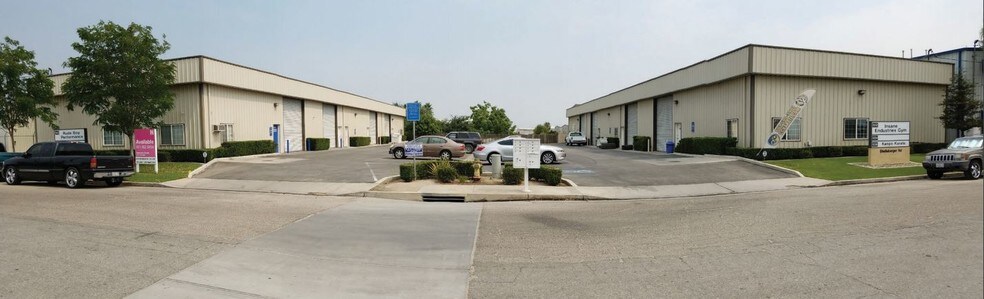 More Photos Of 9412-9416 Shellabarger Rd, Bakersfield Service For Lease