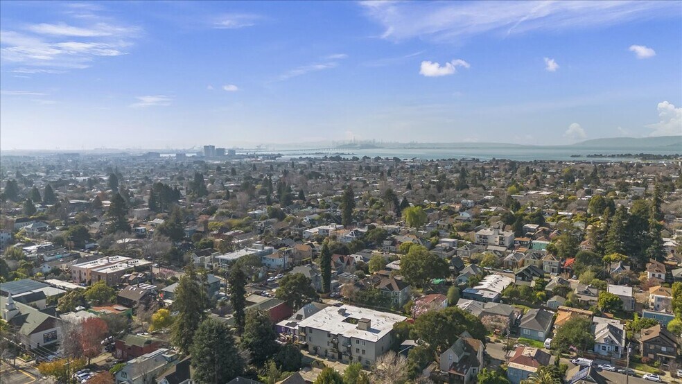 More Photos Of 2231-2233 Grant St, Berkeley Apartments For Sale