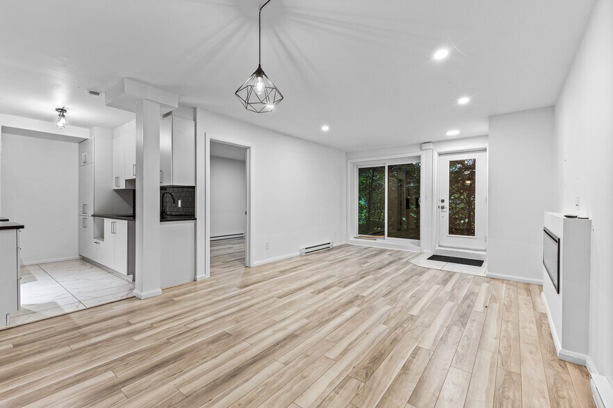 More Photos Of 586 Rue Labelle, Saint-jerome Apartments For Sale