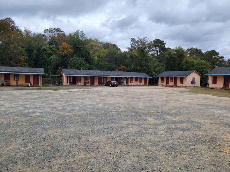 More Photos Of 418 Central Dr, East Dublin Hotel For Sale