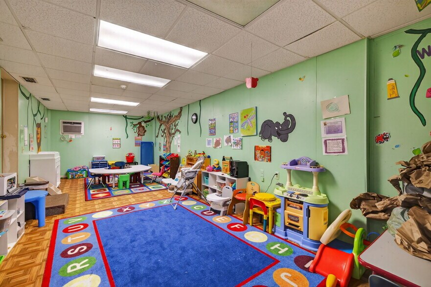 More Photos Of 4075 N County Road 19A, Mount Dora Daycare Center For Sale