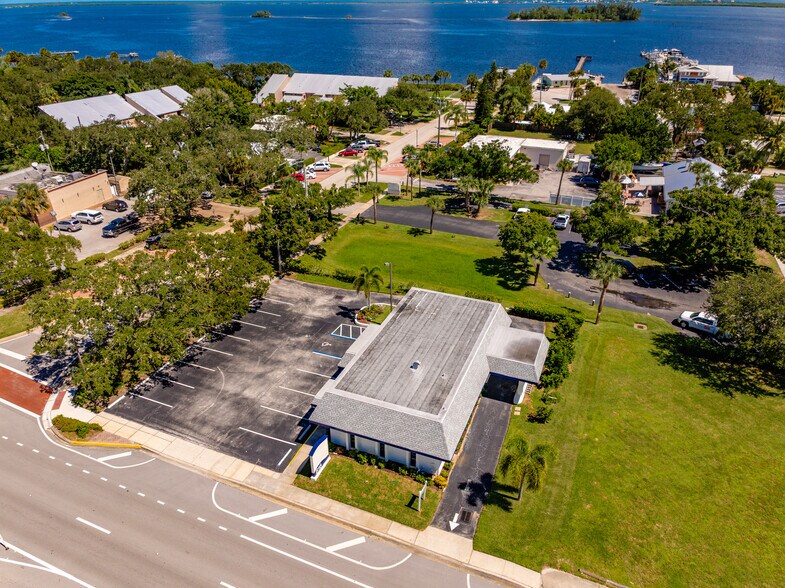 More Photos Of 816 US Highway 1, Sebastian Medical For Sale
