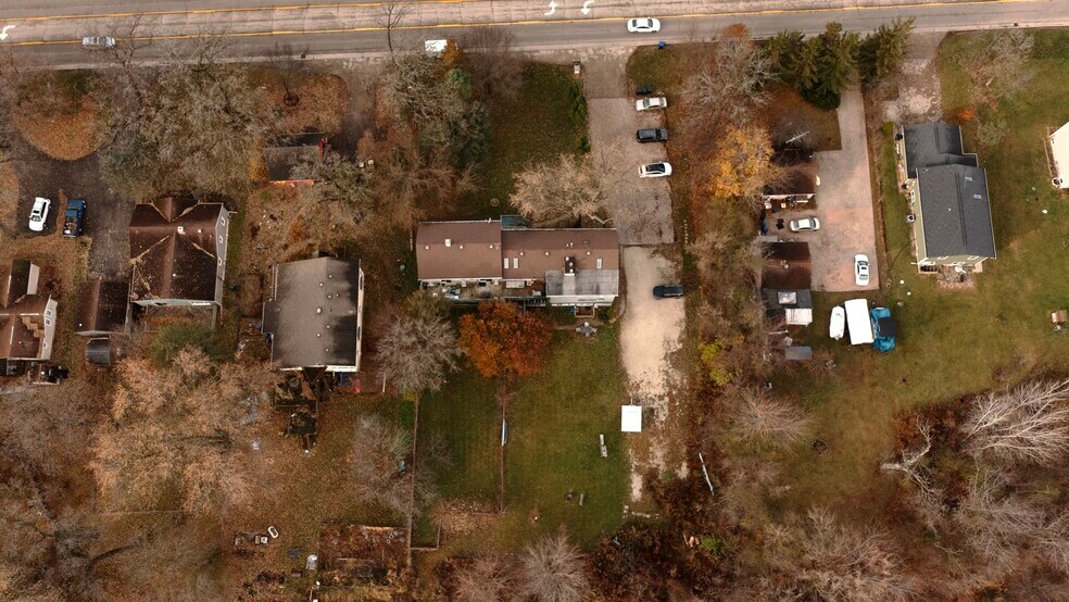 More Photos Of 40523 N Il Route 83, Antioch Apartments For Sale