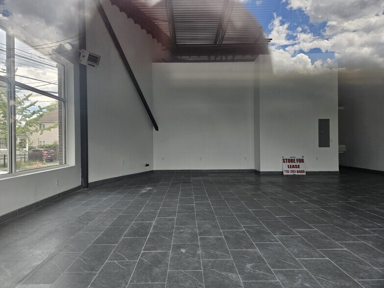 More Photos Of 937 State St, Bridgeport Storefront For Lease