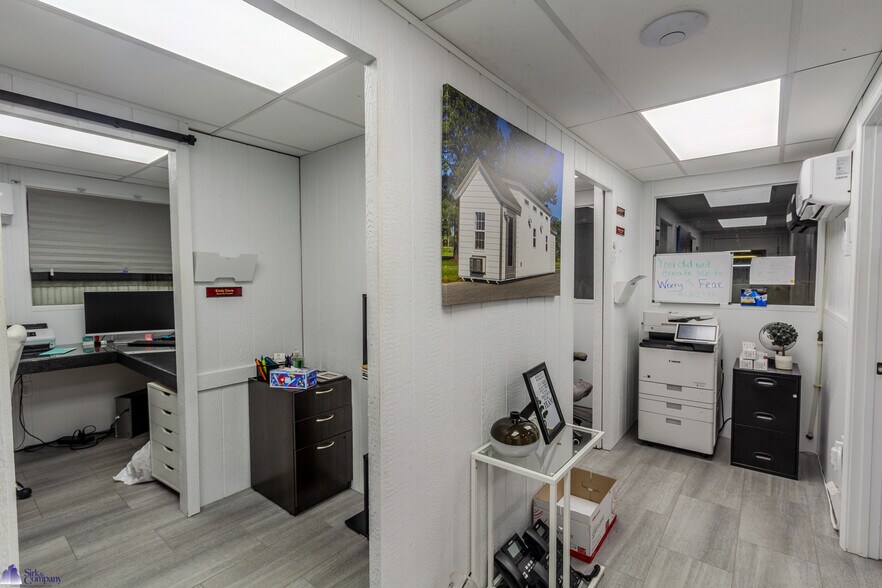 More Photos Of 7845 Carneal Rd, West Paducah Warehouse For Sale