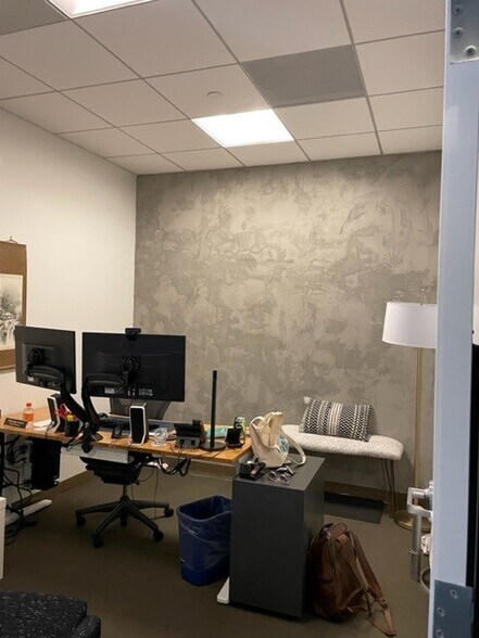 More Photos Of 835 N Seward St, Los Angeles Loft Creative Space For Lease