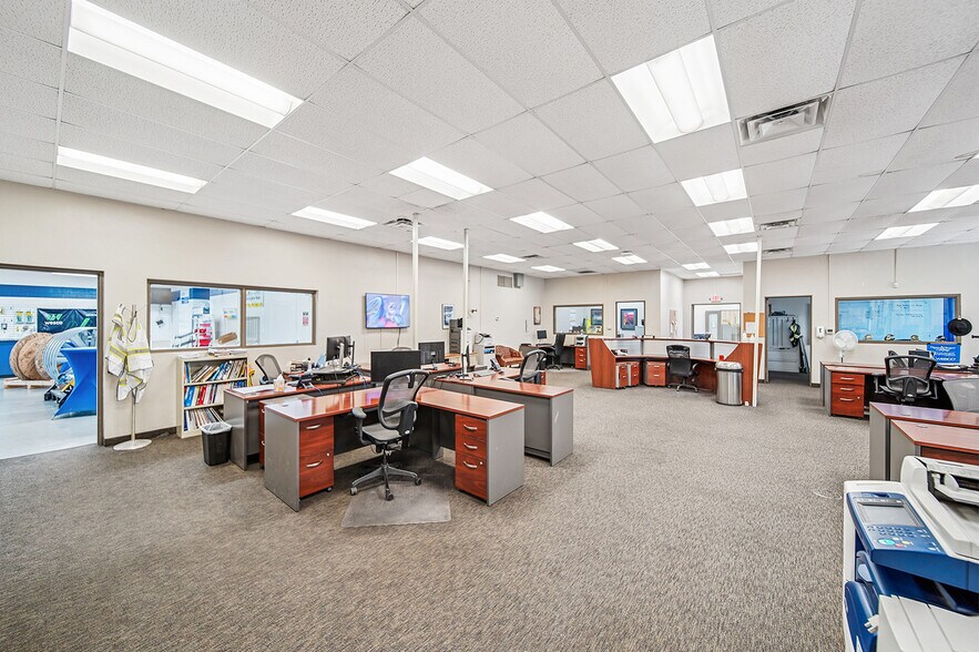 More Photos Of 1560 Indiana Ave, Indianapolis Warehouse For Sale