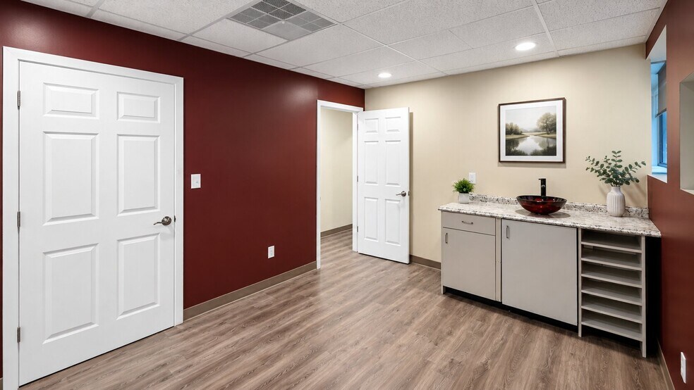 More Photos Of 56 Main St, Poughkeepsie Medical For Lease