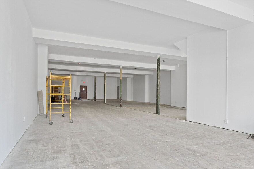 More Photos Of 214-218 Main St, Johnson City Storefront For Lease