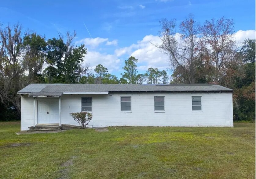 Primary Photo Of 228 Yelvington Rd, East Palatka Religious Facility For Sale