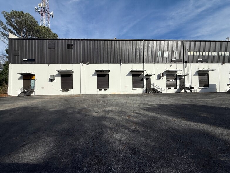 More Photos Of 1804 Montreal Ct, Tucker Distribution For Lease