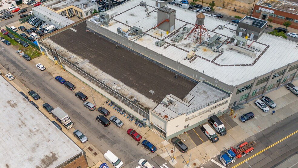 More Photos Of 4829 31st Pl, Long Island City Warehouse For Lease