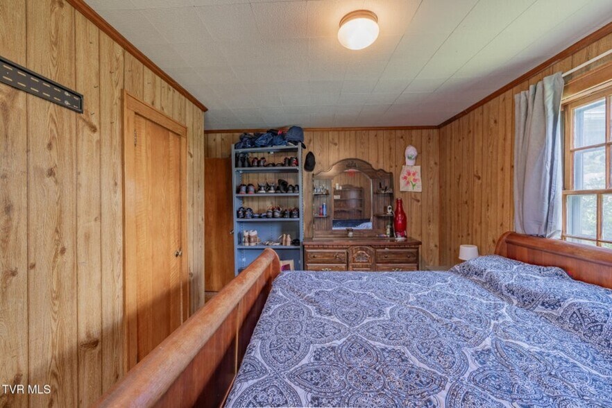 More Photos Of 100 Salvage Ln, Johnson City Apartments For Sale