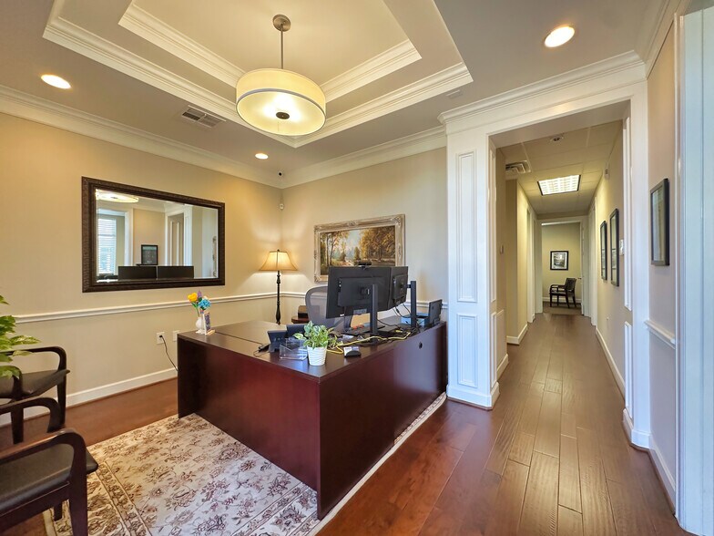 More Photos Of 20008 Champion Forest Dr, Spring Office For Sale