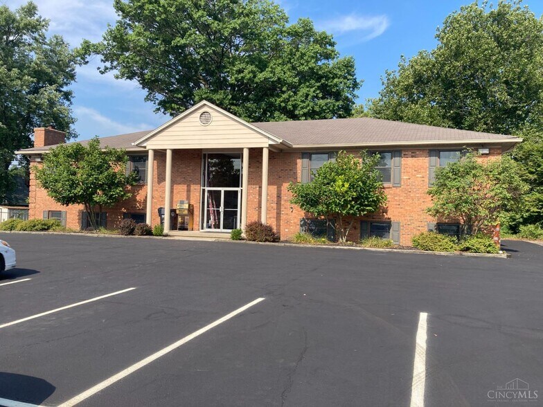 More Photos Of 771 Neeb Rd, Cincinnati Medical For Lease