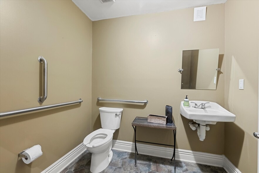 More Photos Of 127-131 W Market St, Cadiz Storefront Retail Residential For Sale