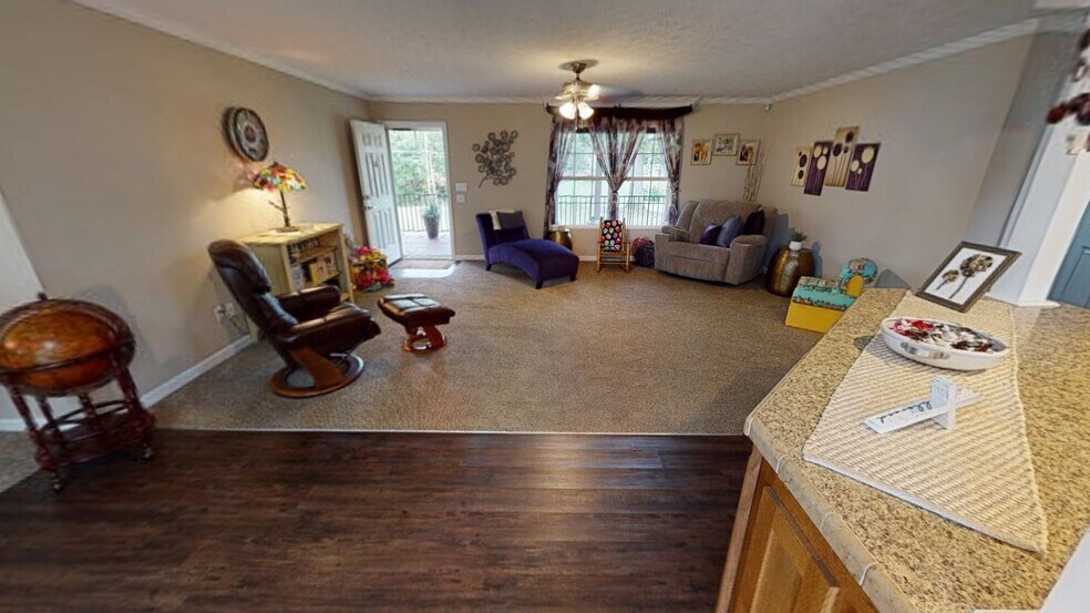 More Photos Of 104 Circle Rd, Newport Manufactured Housing Mobile Home Park For Sale