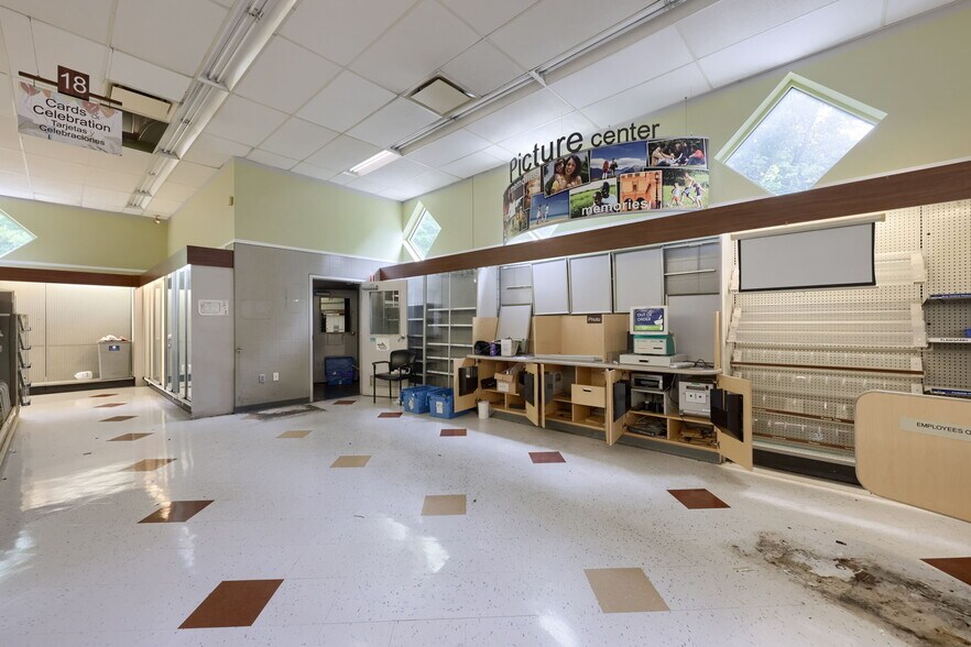 More Photos Of 524 N 6th St, Reading Freestanding For Sale
