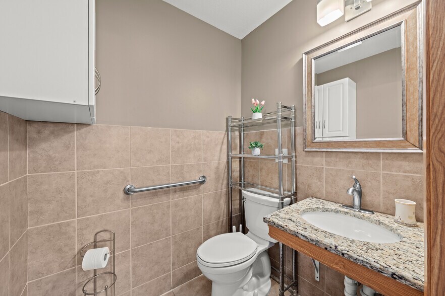 More Photos Of 327 S Miller Rd, Fairlawn Assisted Living For Sale